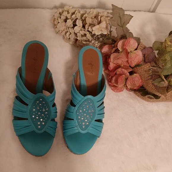 Turquoise Slip-on Wedges w/Glitz ,- Jacqueline Smith sz 8 - Picture 1 of 5